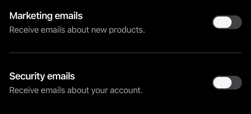 Field (horizontal) on iOS in dark mode